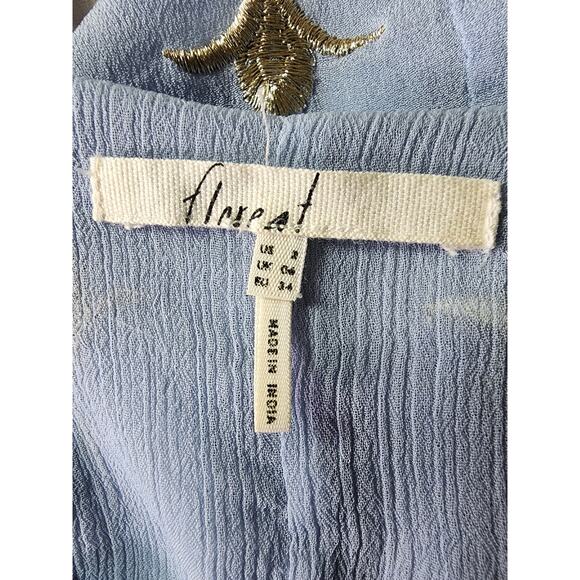 ANTHROPOLOGIE FLOREAT Blue Floral Embroidered Boho Hippie Lightweight Top SZ 2 - Picture 4 of 8